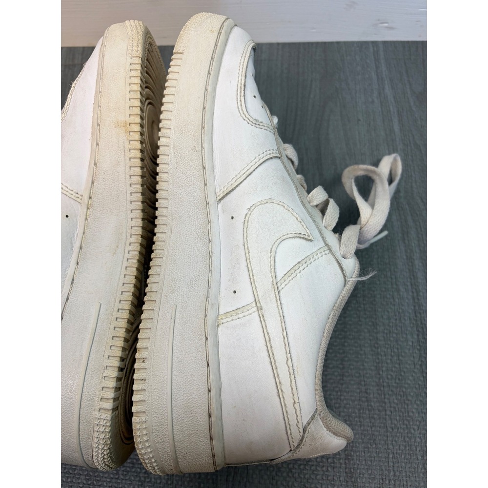 Nike Air Force 1 Sz 6.5Y Low Top Triple White Leather Sneakers AF1 Womens 8 - Picture 12 of 16